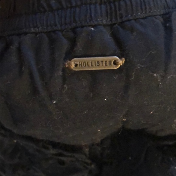 HOLLISTER RUFFLE SKIRT - Picture 2 of 2